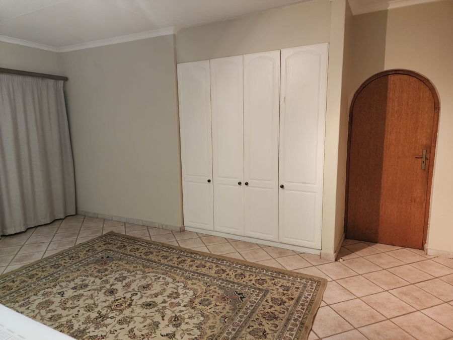 4 Bedroom Property for Sale in Ifafi North West